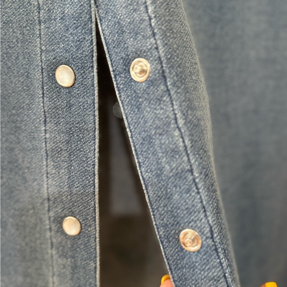 Horse back riding / equestrian/ buttondown / rodeo / denim / horses/ horse back - Picture 6 of 6